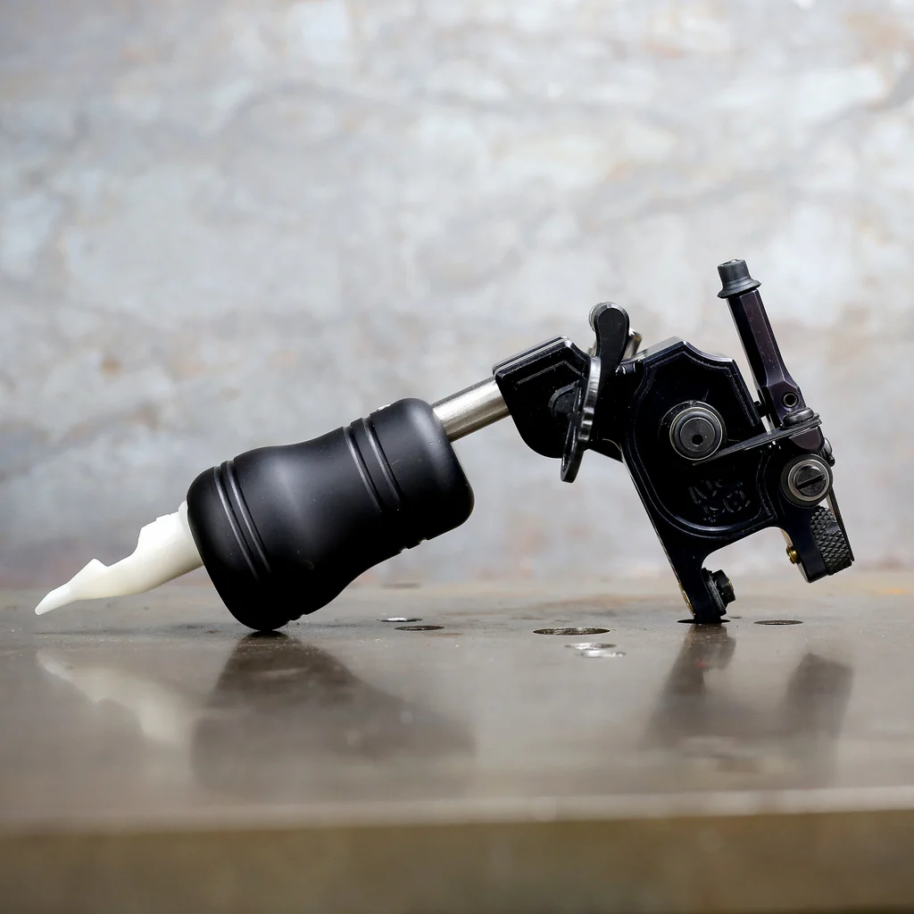 Dan-Kubin-FW-Cartridge-Grip-Black-1-4_1024x1024.webp